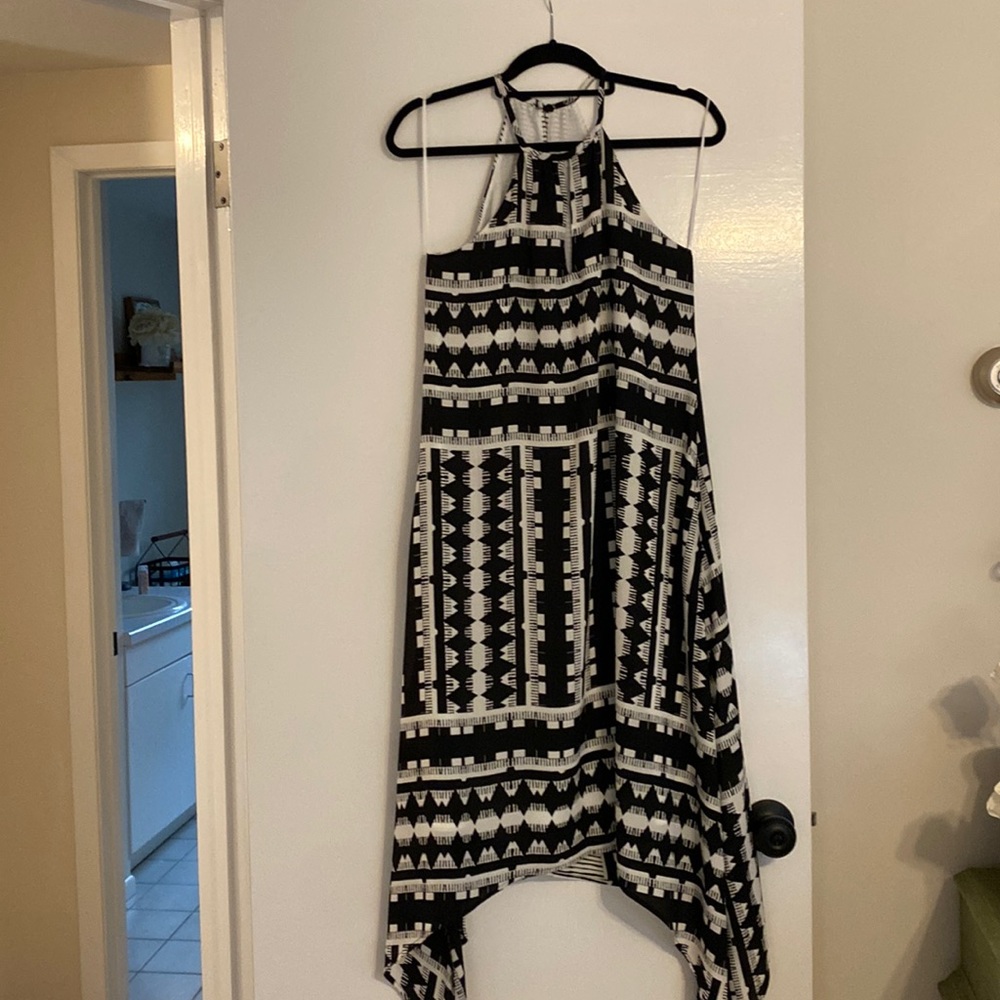 Black and white midi dress!